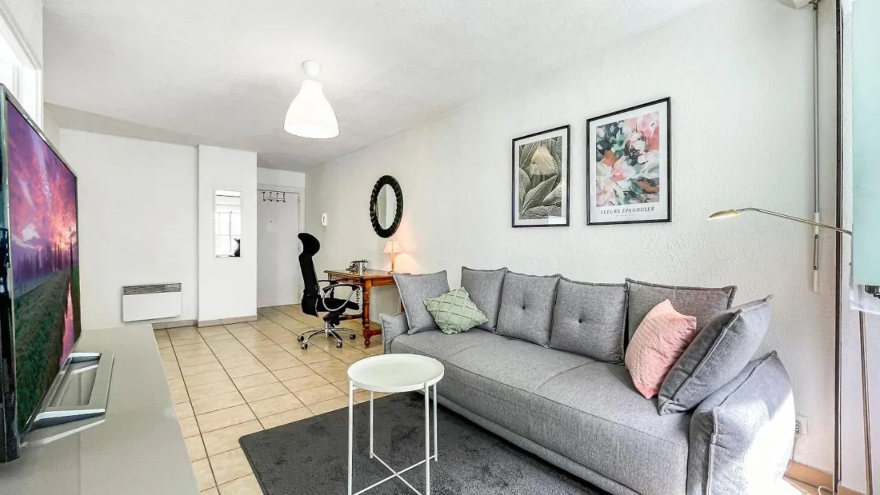 HOMEY CYCY - NEW / Free Parking / Hyper-centre / Proche Genève Annemasse Appartement