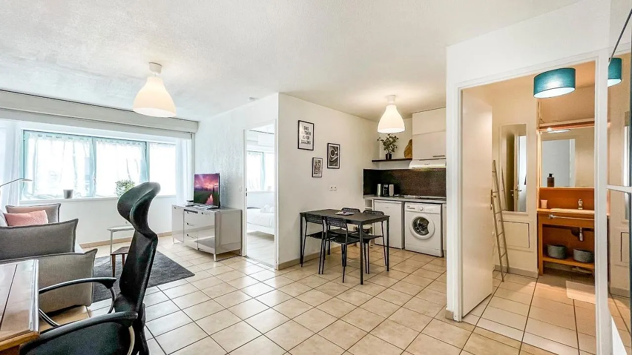 HOMEY CYCY - NEW / Free Parking / Hyper-centre / Proche Genève Annemasse France